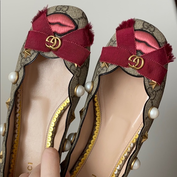 Gucci Flats with Receipt and Dust Bag - Picture 8 of 14